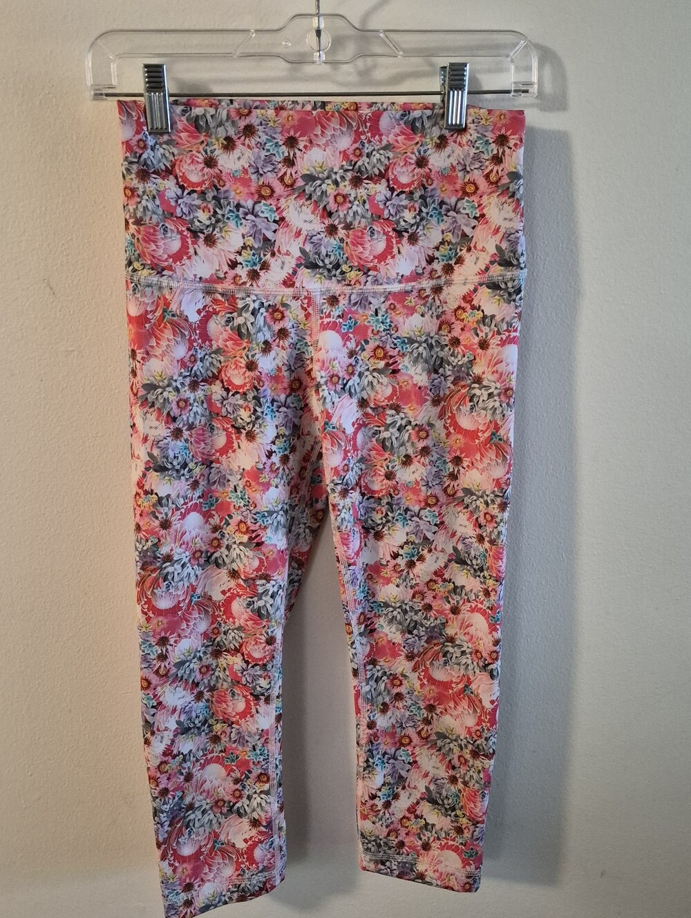 4) Lululemon Wunder Under Floral High Rise Capri Leggings